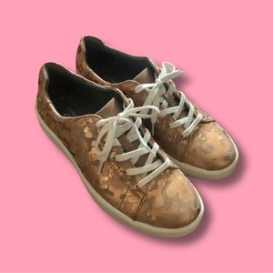 Clarks Women’s Layton Pace Sneaker size 7M